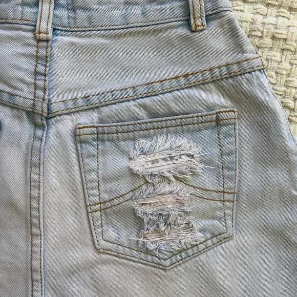 VINTAGE Denim Republic High Waisted Shorts - Picture 6 of 6